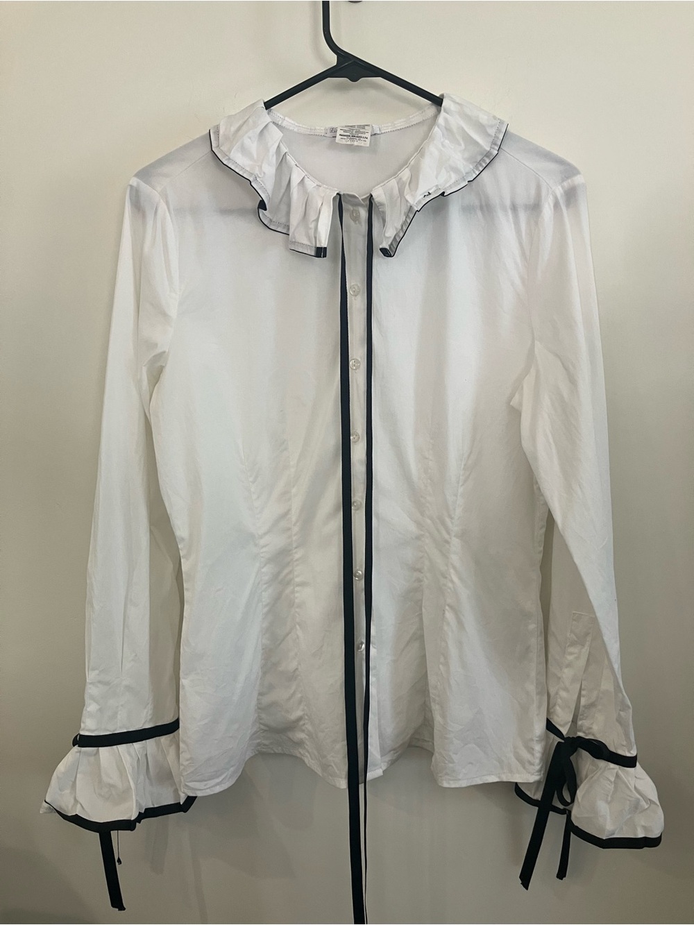Naracamicie White Cotton Feminine Pirate Ruffle Collar Button Blouse Black Trim